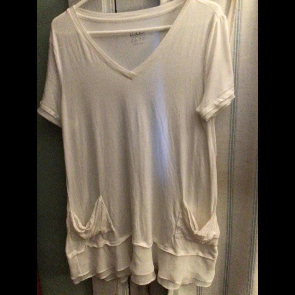 Logo by Lori Goldstein White Short sleeved Tunic with chiffon trim Large Petite